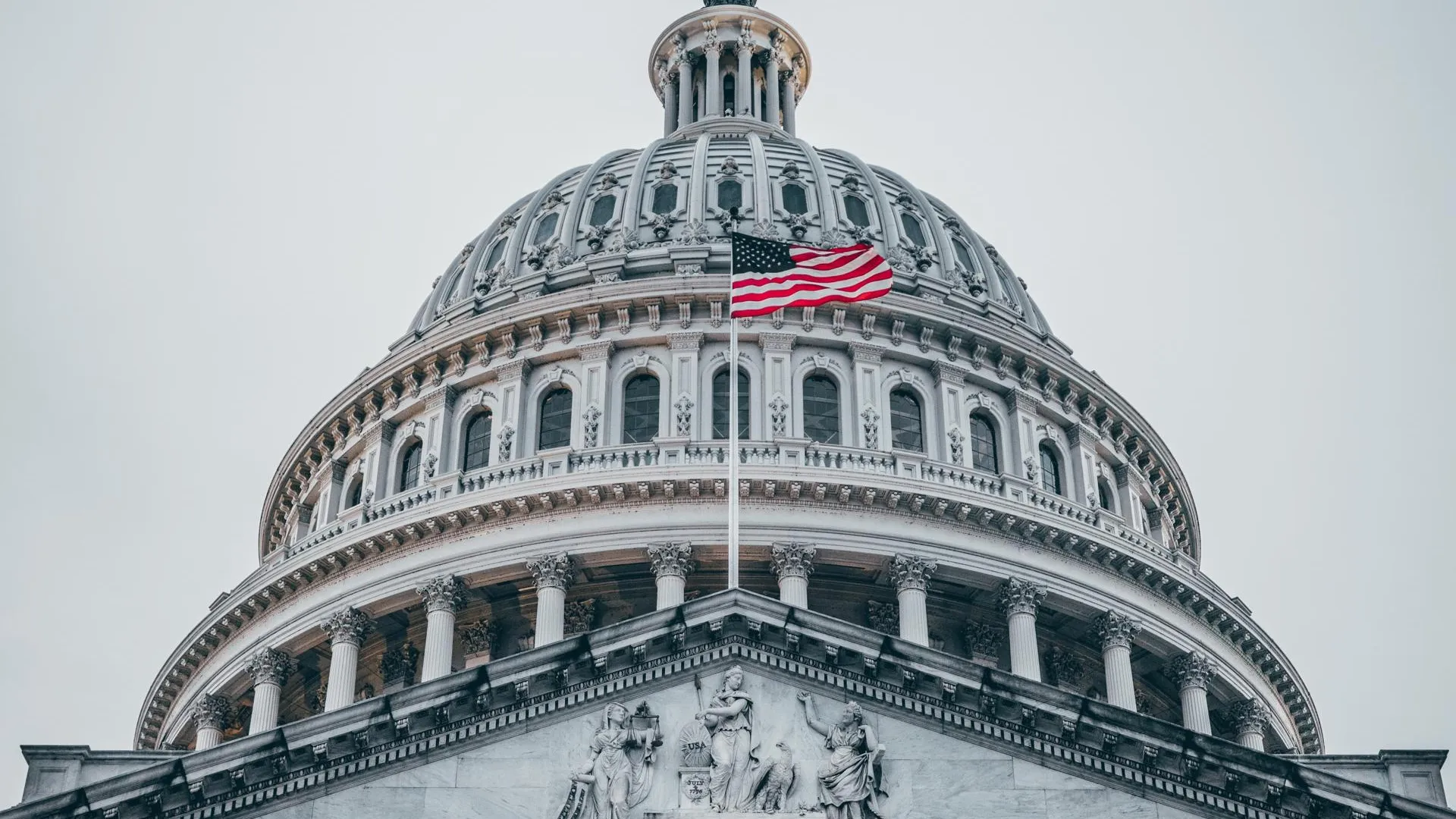 Сенат и Белый дом могут представить параметры сделки по границе США