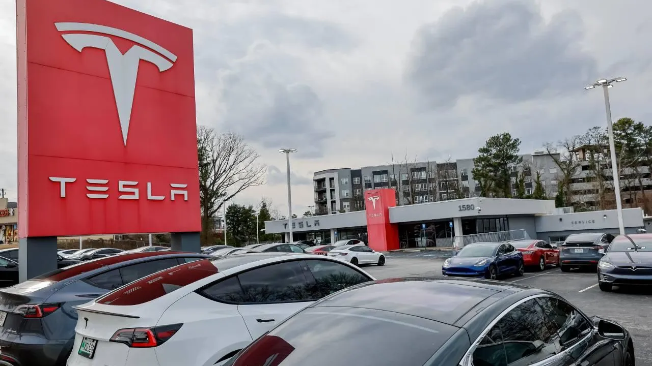 Акции компании Маска Tesla упали после взрыва Starship