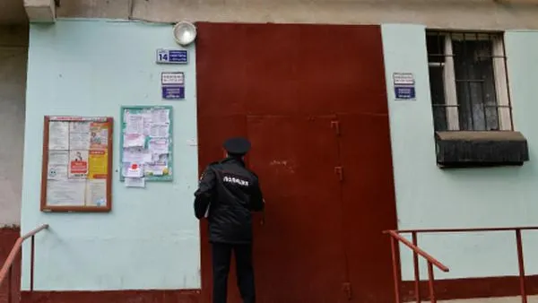 УК в Красногорском районе оштрафовали за листовки на доме