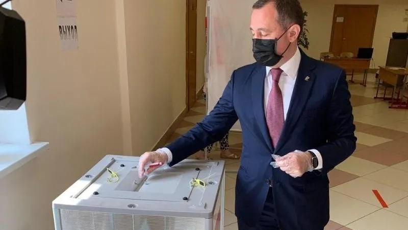 Председатель Мособлдумы Игорь Брынцалов проголосовал по поправкам в Конституцию в Балашихе