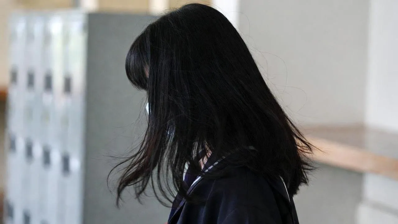 «Тихая» девочка с молотком и бензином: в Красноярске произошло нападение на школу