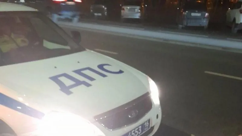Доставить ребенка с ожогами в больницу помогли сотрудники ДПС из Казани