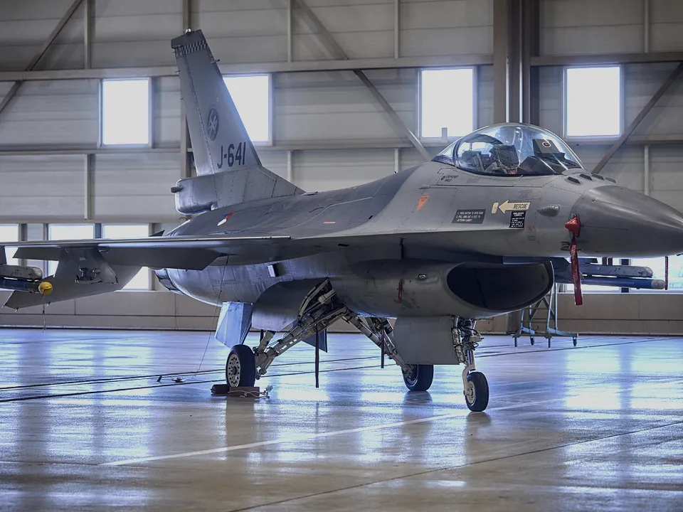 «Их боевой опыт невысок»: военный эксперт объяснил, почему иностранные пилоты F-16 не спасут ВСУ