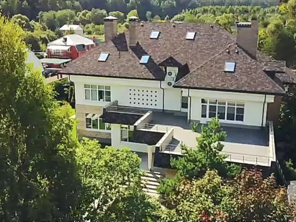 Кадр из видео реалити-шоу «Яна Супер»