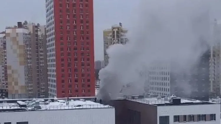 Горит школа. Фото: ТГ-канал «Дрожжино/ЖК Бутово Парк2»