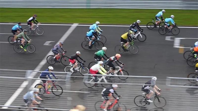 2 тысячи человек открыли седьмой сезон заездов серии GRAN FONDO под Волоколамском