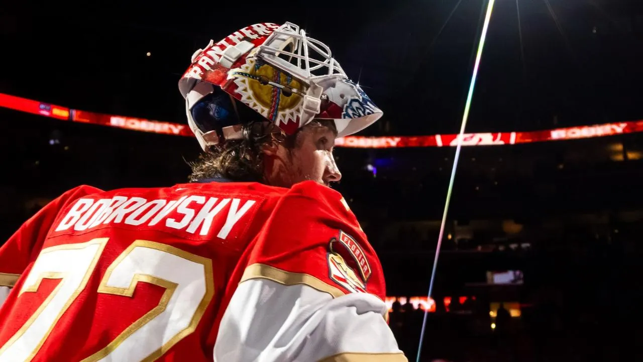 Бобровский пропустил девять шайб после приема у Трампа в Белом доме