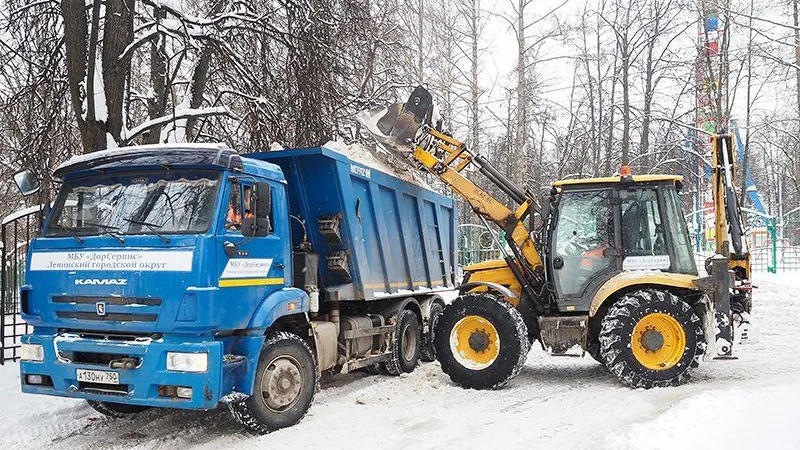 Коммунальные службы Ленинского городского округа продолжают работу по ликвидации последствий снегопадов