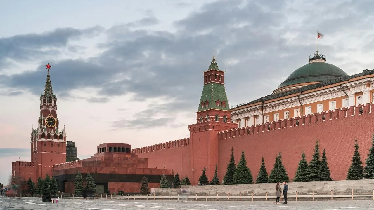 Стало известно, что внук де Голля прибудет на парад Победы