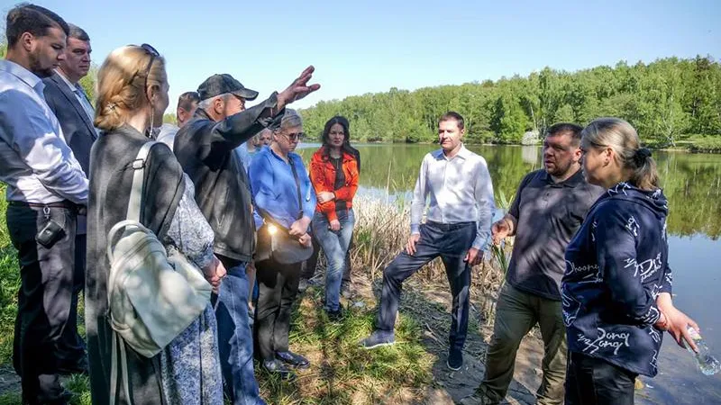 Глава городского округа Люберцы проверил ход подготовительных работ по очистке реки Македонки