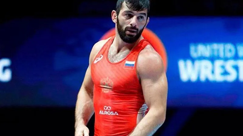 Подмосковные борцы завоевали две серебряные медали в чемпионате России