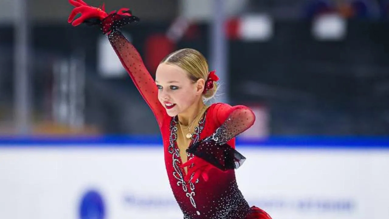 Фигуристка Костылева пропустит финал юниорского Гран-при