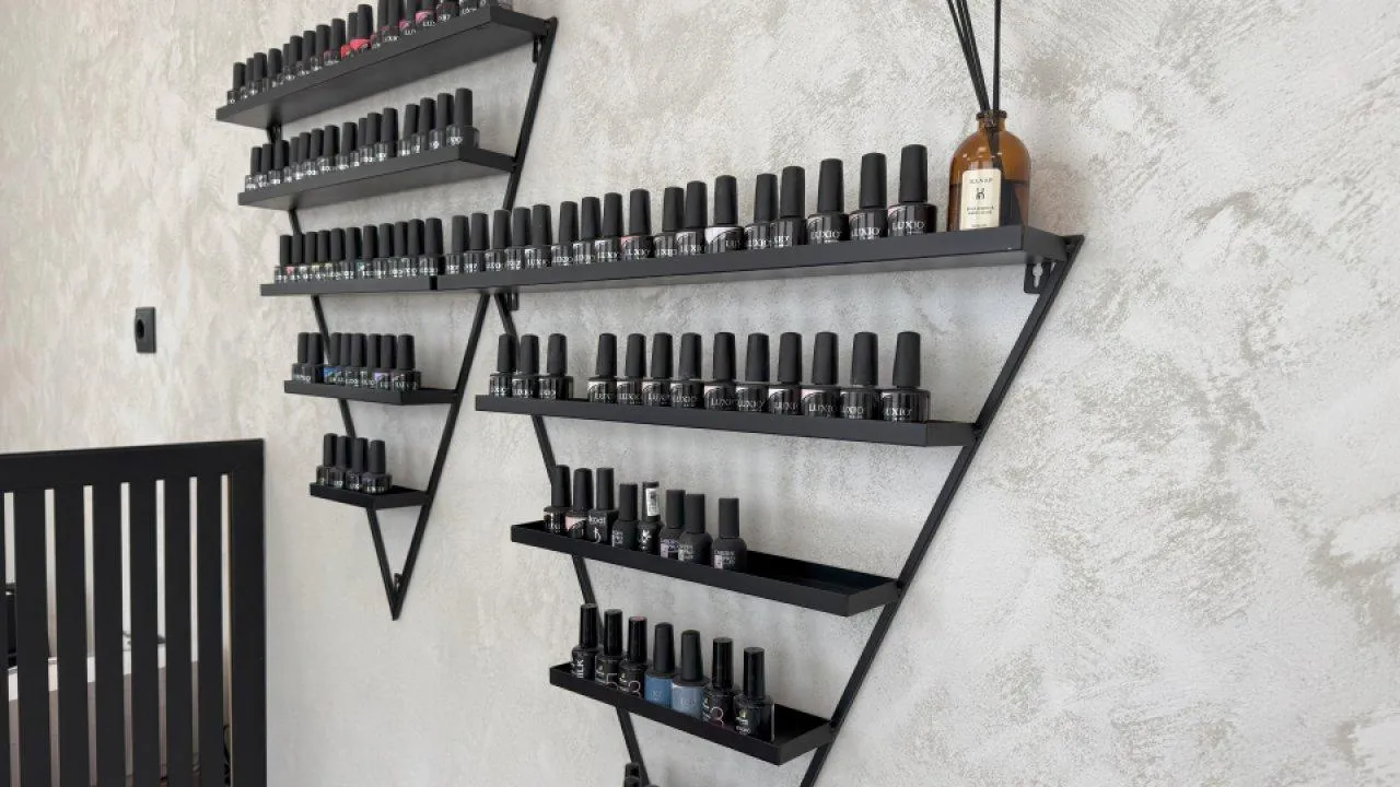 Маникюр без покрытия снова в тренде: почему женщины массово отказываются от лака