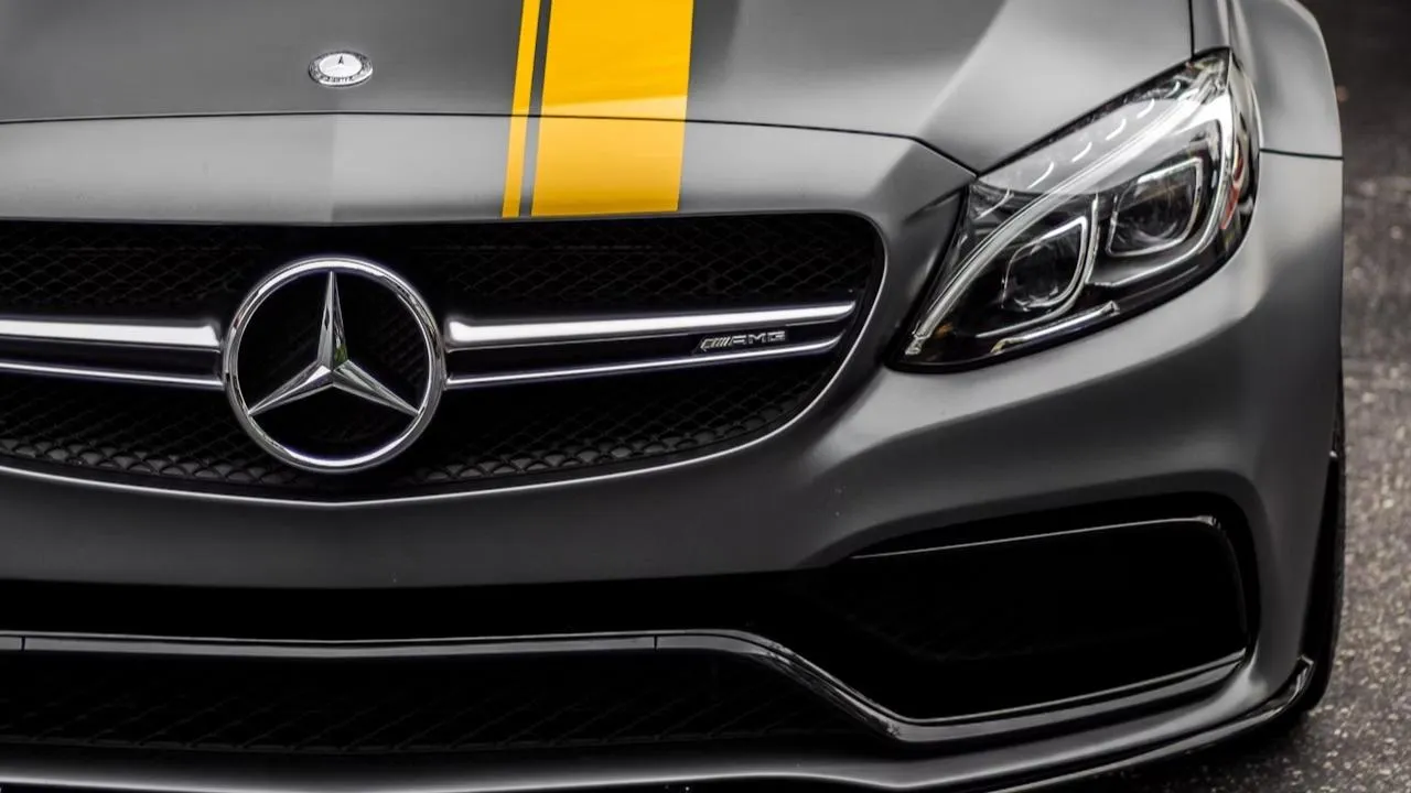 Москвич подал в суд на Mercedes-Benz из-за ржавчины на авто