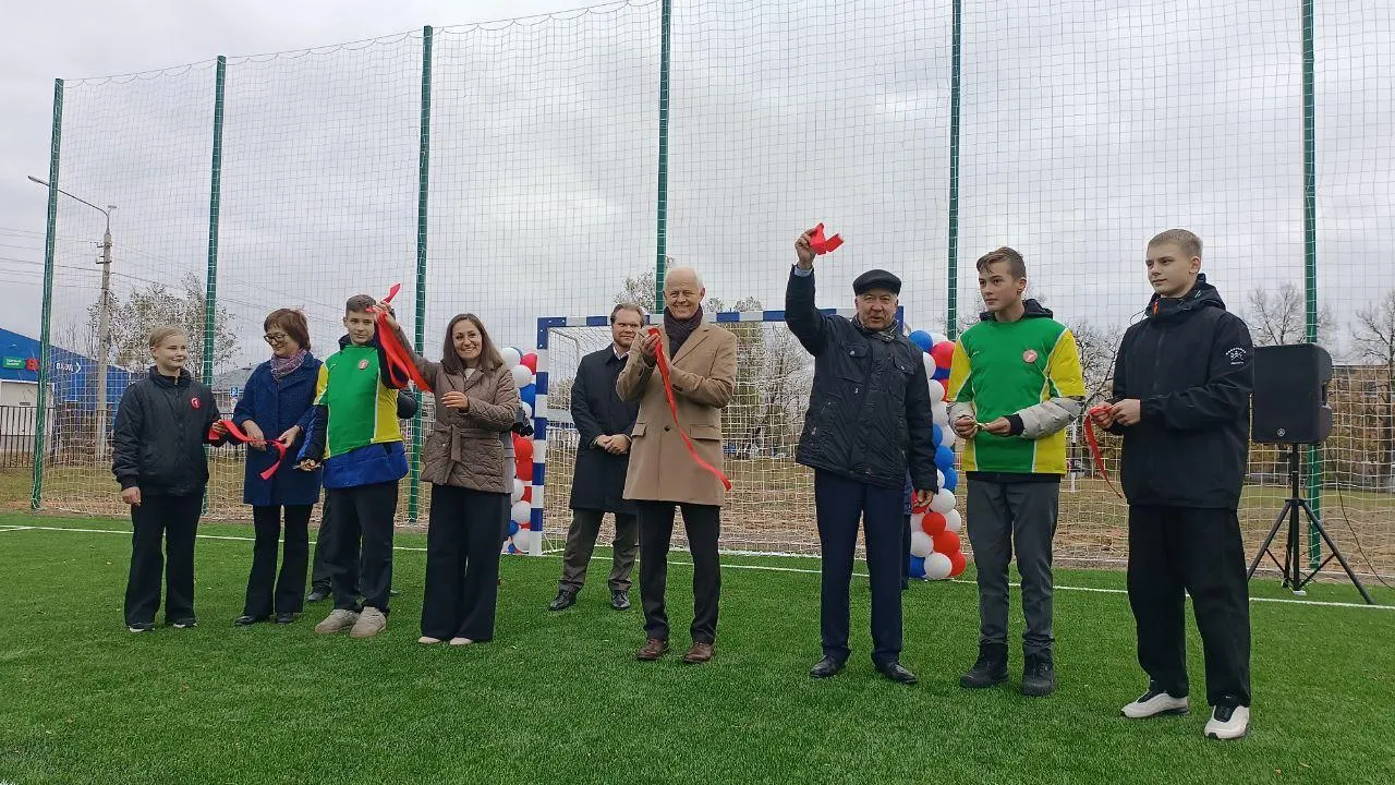 В Егорьевском Центре образования открыли новое мини-футбольное поле