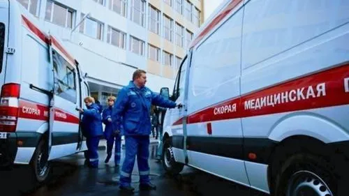 В Крыму местный житель украл из машины скорой помощи ценные вещи