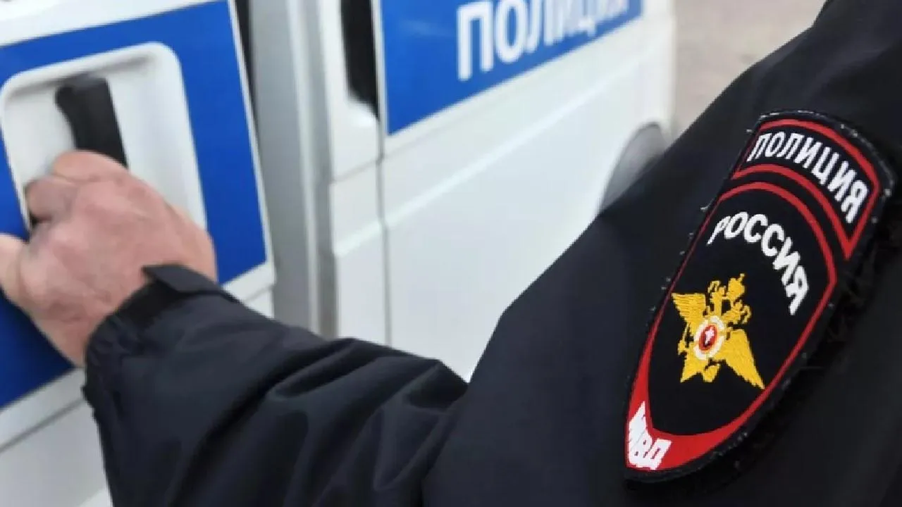 Во дворе военкомата в Петербурге сработало самодельное устройство