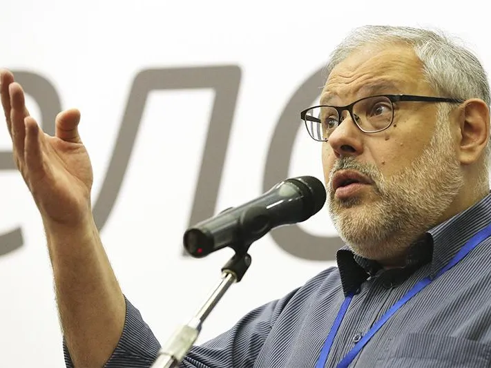 Михаил Хазин: «На месте Запада я не строил бы из себя поборника чистоты либеральных идей»