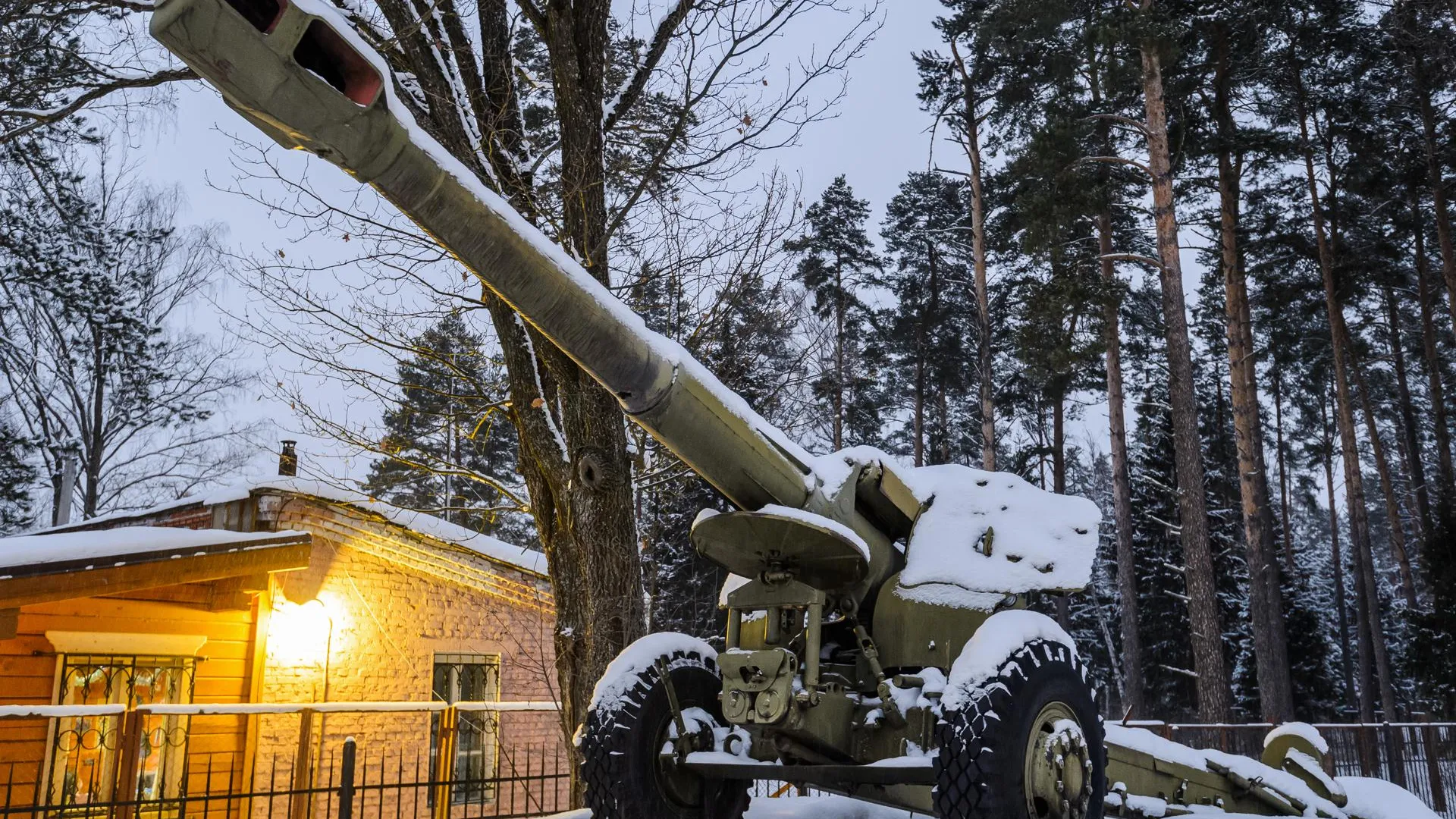 Выставку военных трофеев 137-го десантного полка открыли в Рязани
