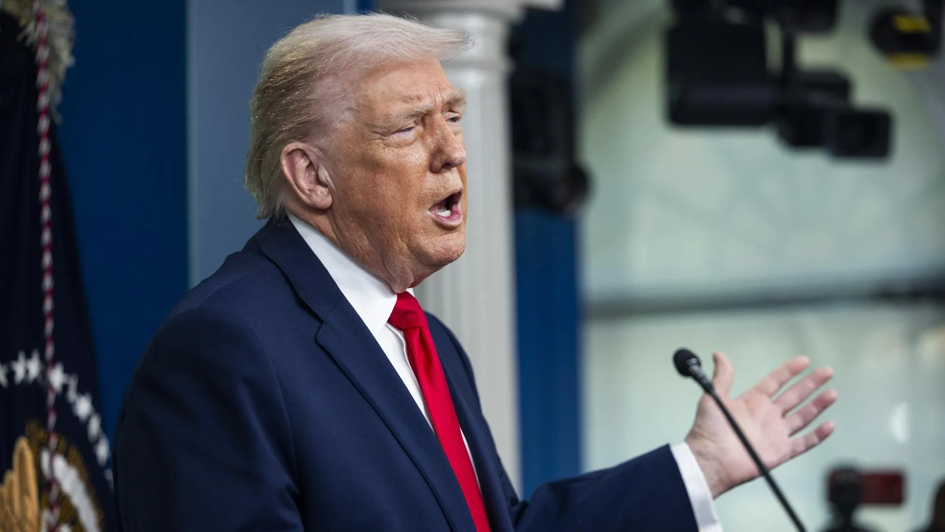 Jim LoScalzo - Pool via CNP/Consolidated News Photos