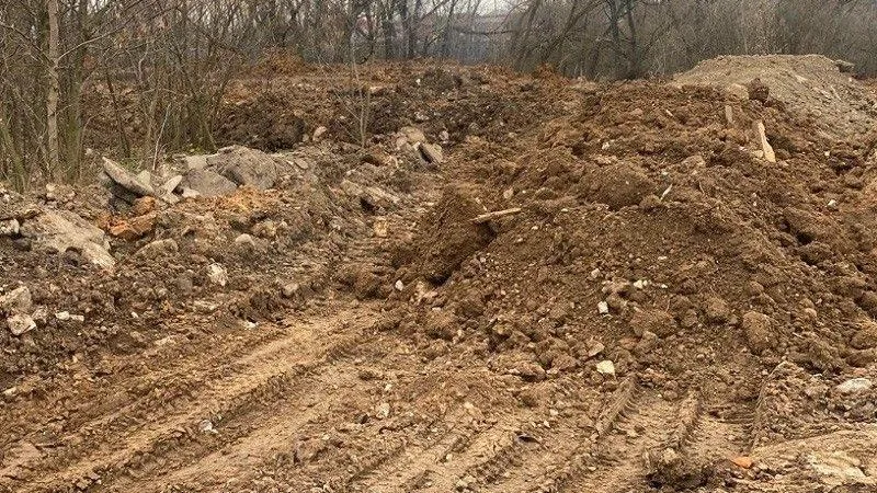В подмосковном Домодедово пресекли попытку образования незаконной свалки и засыпки ручья