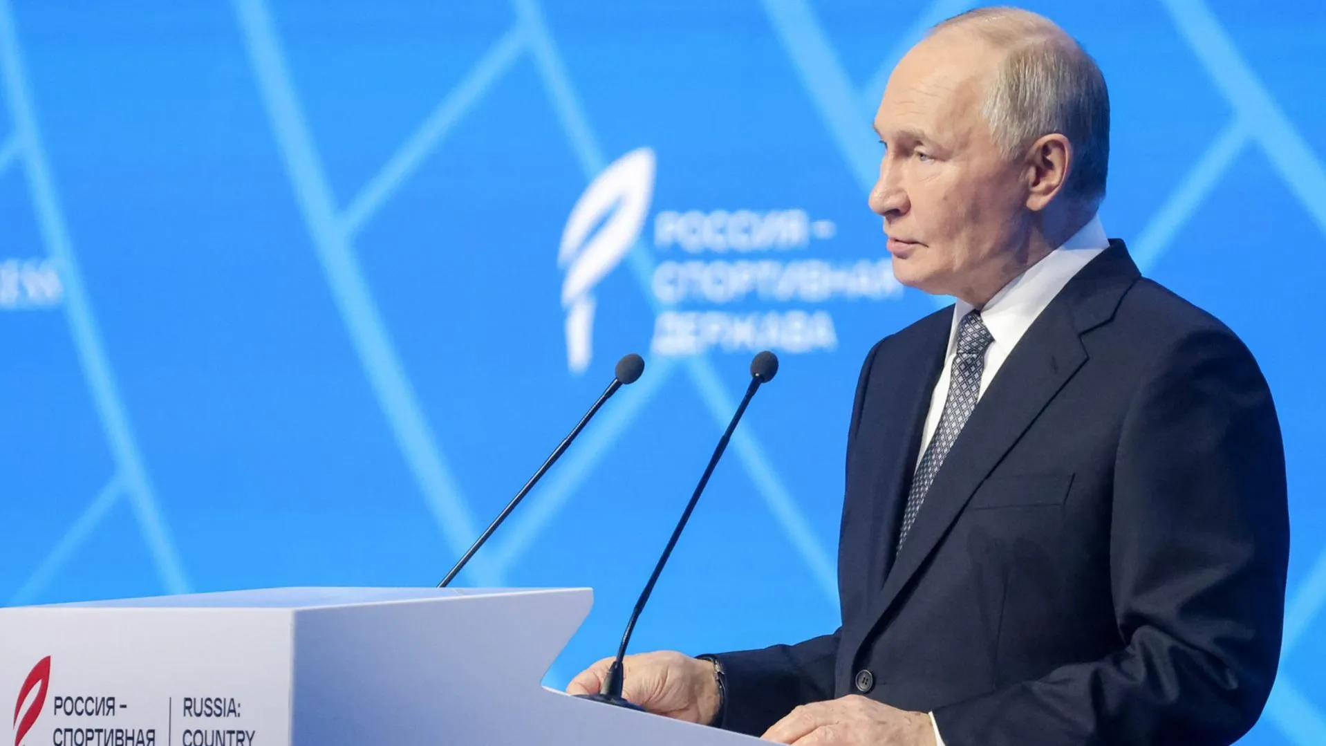 Путин потребовал пресечь случаи выселения семей военнослужащих