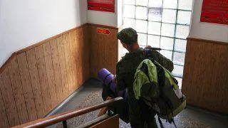 Ветераны-десантники помогли экипировать на спецоперацию призывника из Лыткарино