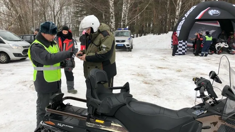 Четыре сотни единиц техники проверили за выходные в МО в рамках операции «Снегоход»