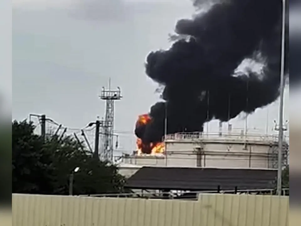 «Был нанесен урон»: выяснилось, как ЧП на российской нефтебазе отразится на экологии