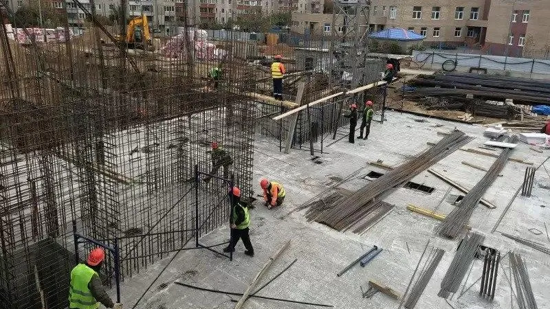Строительство большой школы продолжается в подмосковном Жуковском