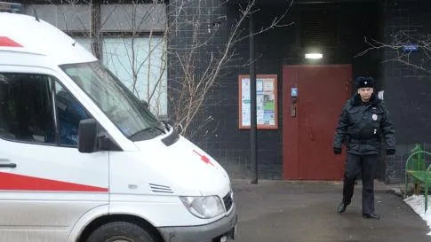 Причины загадочной смерти семьи устанавливают в Дмитрове 
