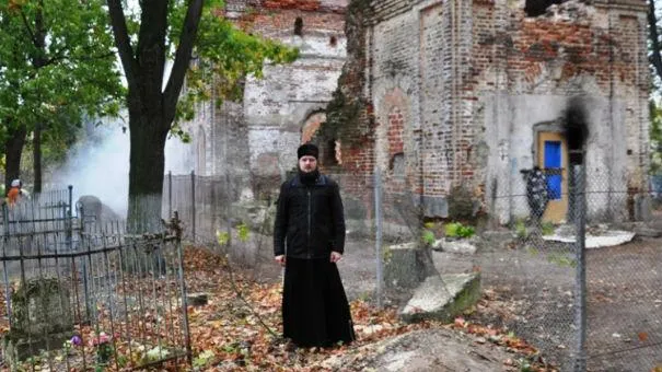 На территории храма в Воскресенском районе навели порядок