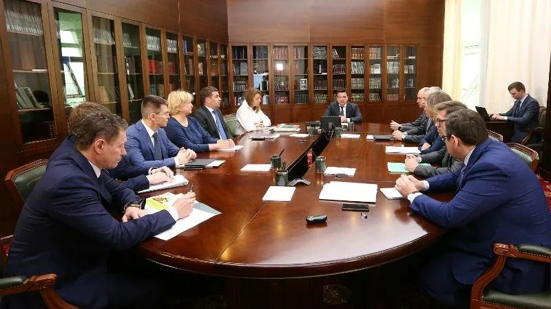 Соблюдать бдительность. Губернатор отметил важность работы по обеспечению безопасности в детских лагерях