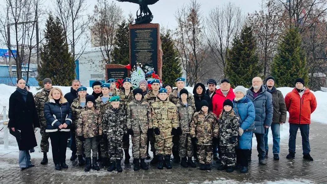 Химчане почтили память героев-десантников Чеченской кампании