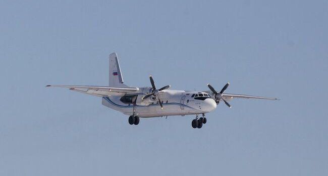 Baza: в Нелькане Ан-24 выкатился за пределы ВПП и влетел в кусты