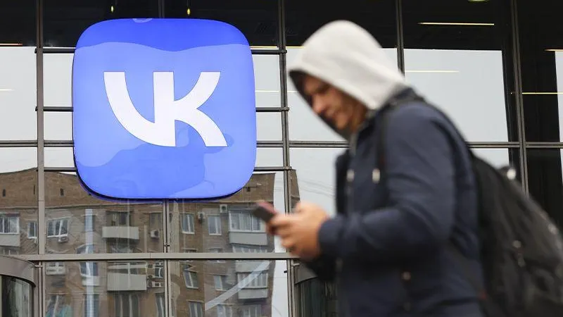 Почему россияне проводят в ВК больше времени, чем в TikTok и WhatsApp – мнение айтишника