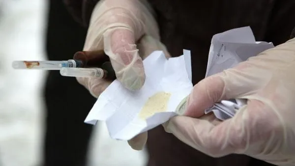 Двух наркоторговцев задержали с героином в Солнечногорске