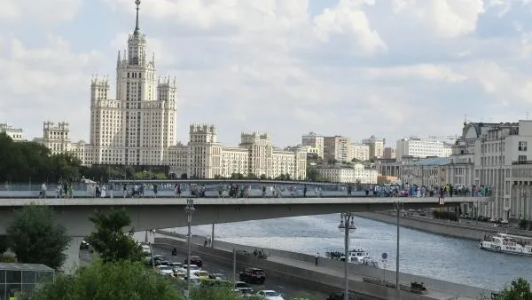 Парк «Зарядье» продолжил свою работу после временного закрытия