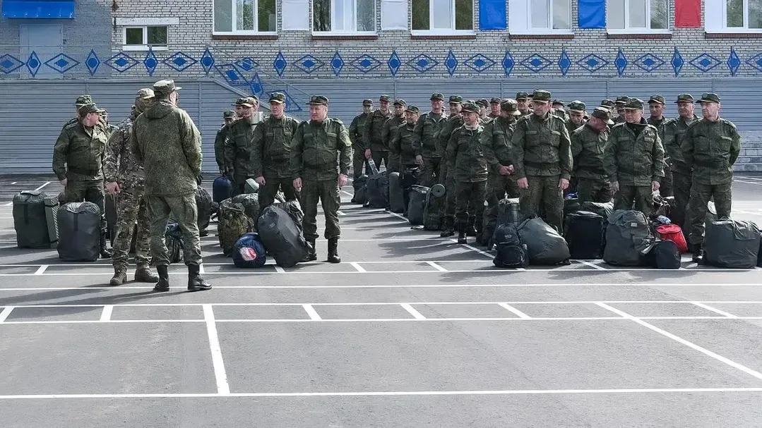 Добровольцев, желающих заключить контракт на службу, ждут в подмосковной Балашихе