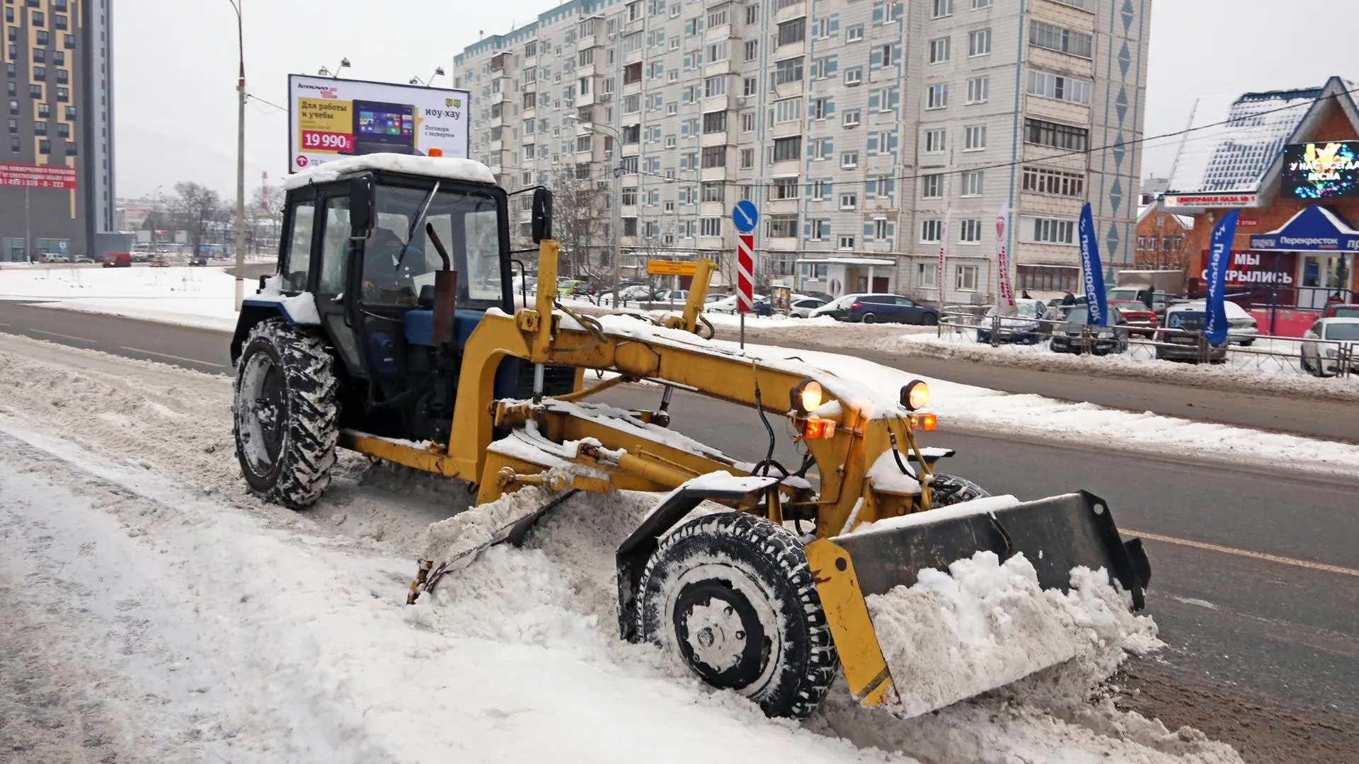 Свыше 600 единиц спецтехники станут бороться со снежной стихией на дорогах в Рязанской области
