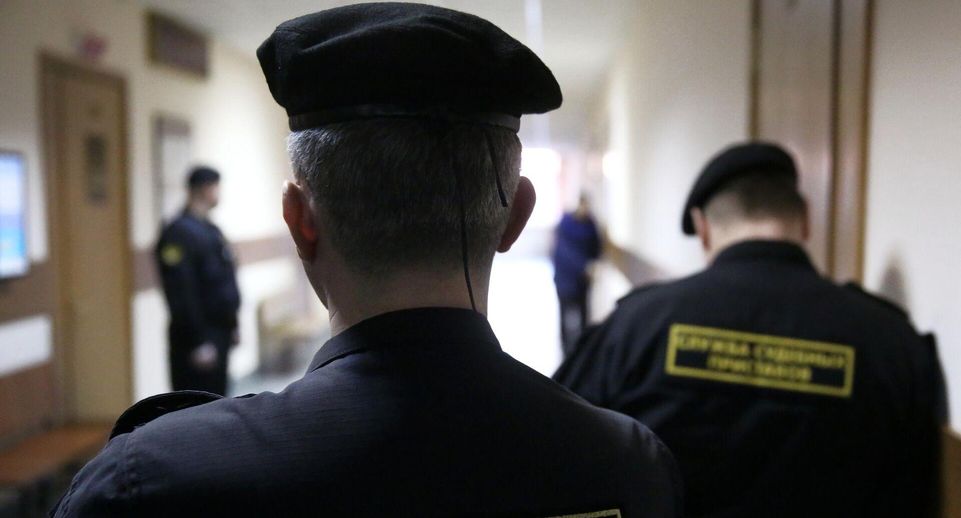 В Новосибирске четверо экс-полицейских получили от 8 до 10 лет по делу о взятках