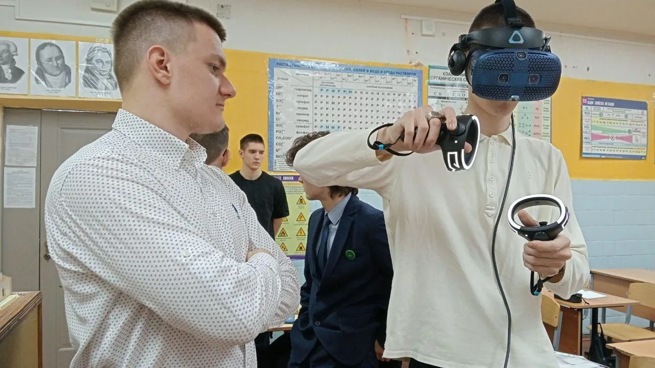 Школа № 11 в поселке Дружба