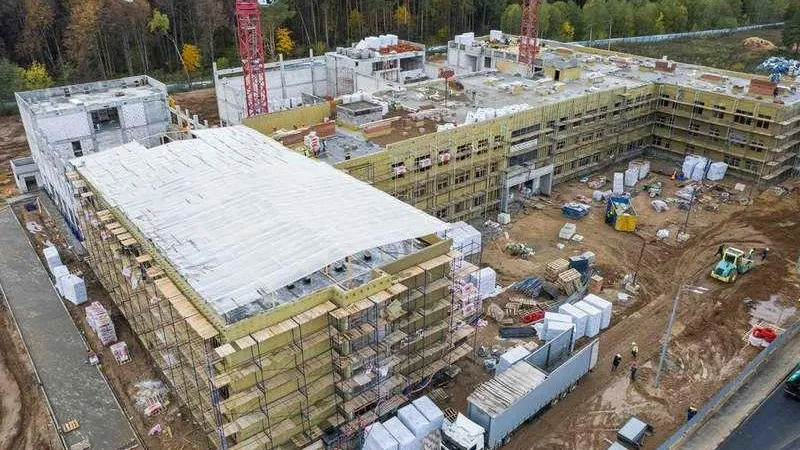 Готовность школы в ЖК «Новая Рига» Красногорского округа оценивается в 65%