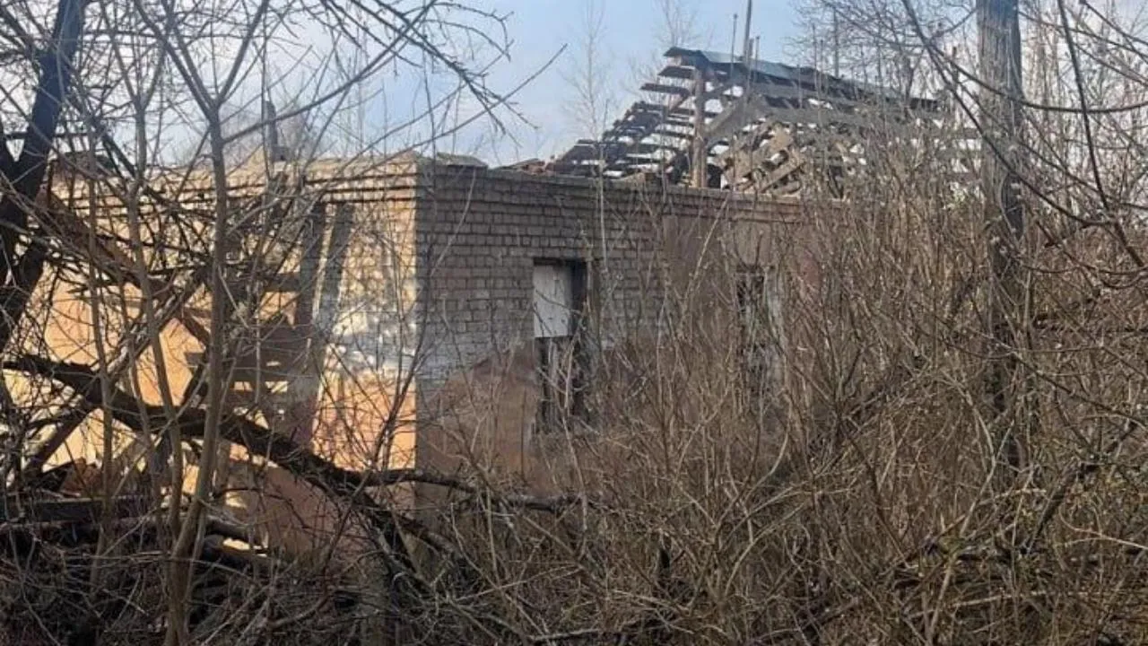 В Рузе демонтировали аварийное здание жилого дома