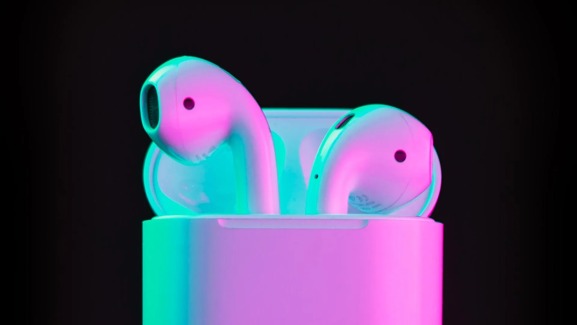 Apple выпустят AirPods с термометром и функцией проверки слуха