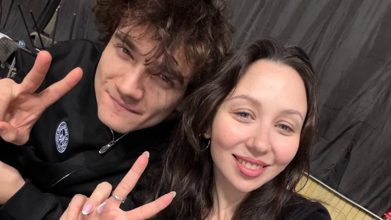 Туктамышева показала кадры тренировок с хоккеистом Рудаковским в «Ледниковом периоде»