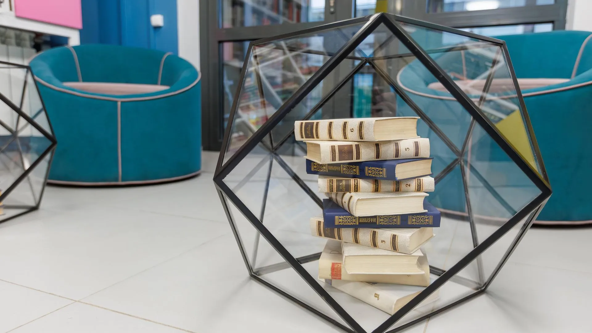 Выходит роман-эпопея Анатолия Салуцкого «От войны до войны»