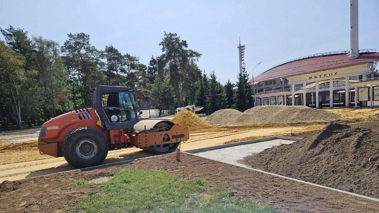 Работы по благоустройству мемориального городского комплекса продолжаются в Жуковском
