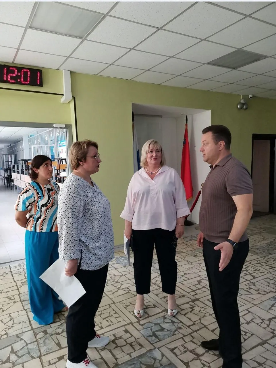 Лобненское управление. Лобненское управление. Лобненское управление. Лобня заместитель главы холиков. Управление образования лобня.