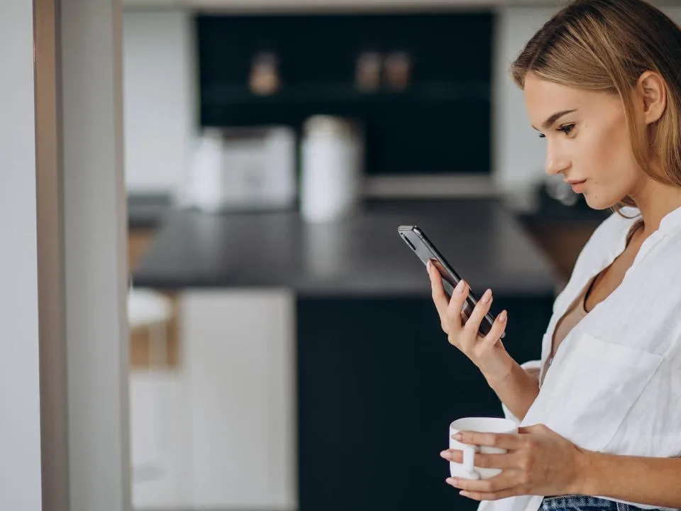 Сразу удалить: как реанимировать зависающий iPhone после установки «проблемного» приложения «Л’Этуаль»